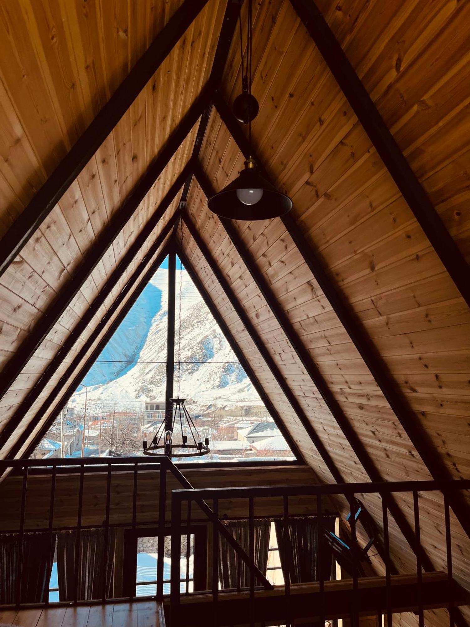 Edelweiss Cottage Kazbegi Eksteriør bilde