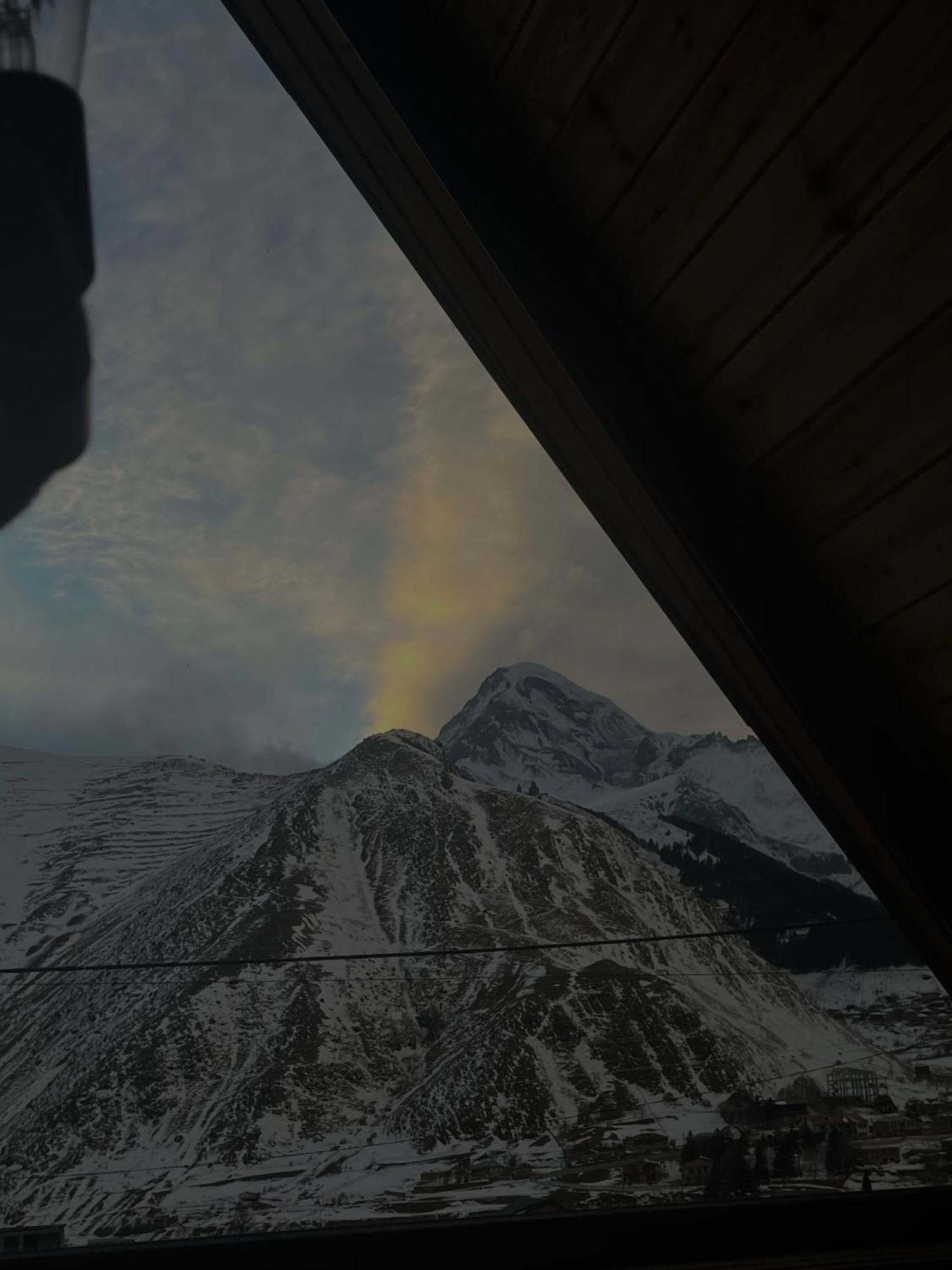 Edelweiss Cottage Kazbegi Eksteriør bilde